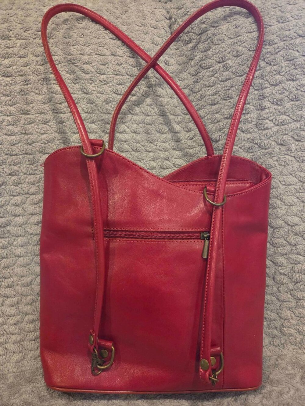 Vera Pelle - Patty Leather Convertible Backpack Shoulder Bag